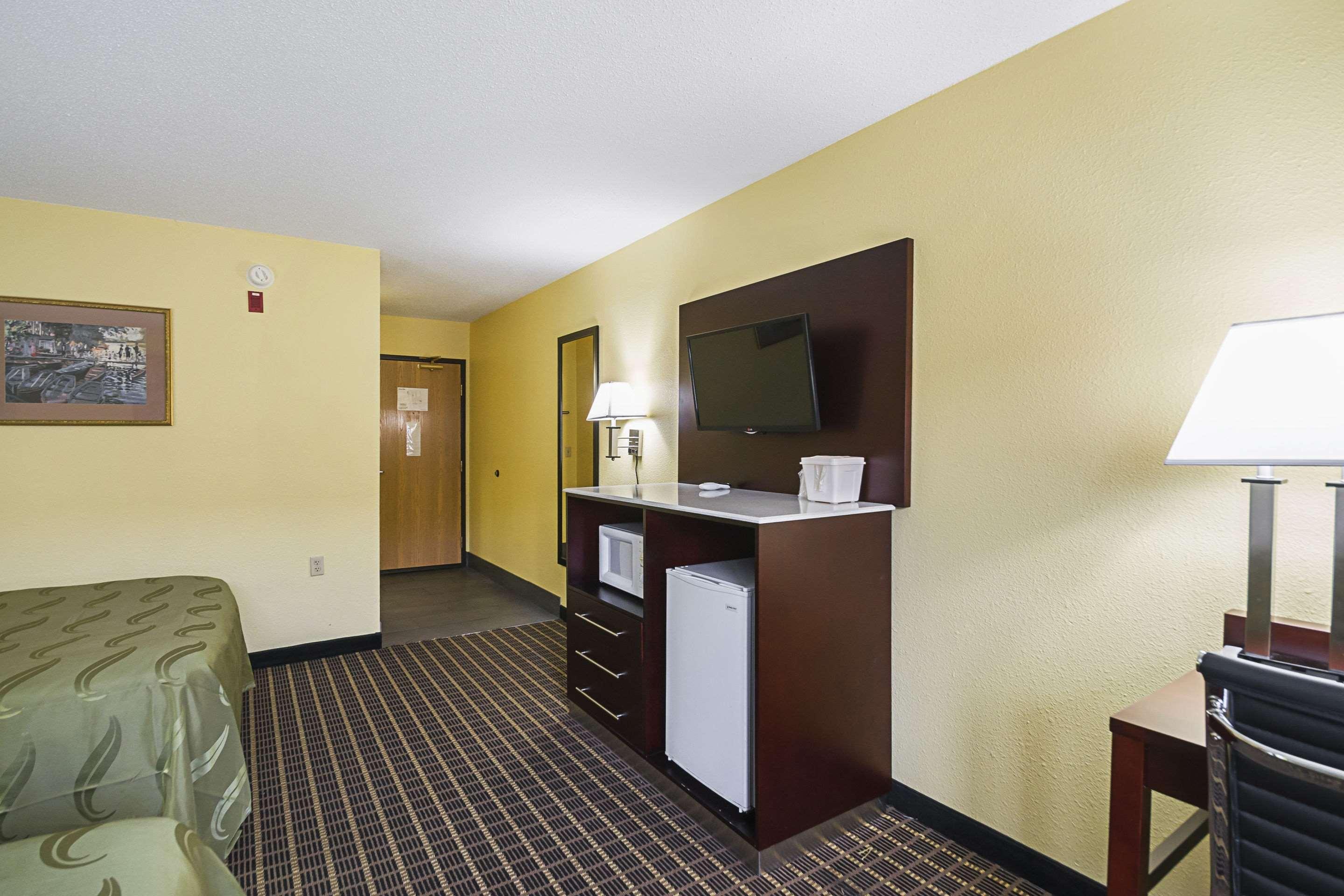 Quality Inn & Suites Harrington - Milford Exterior photo