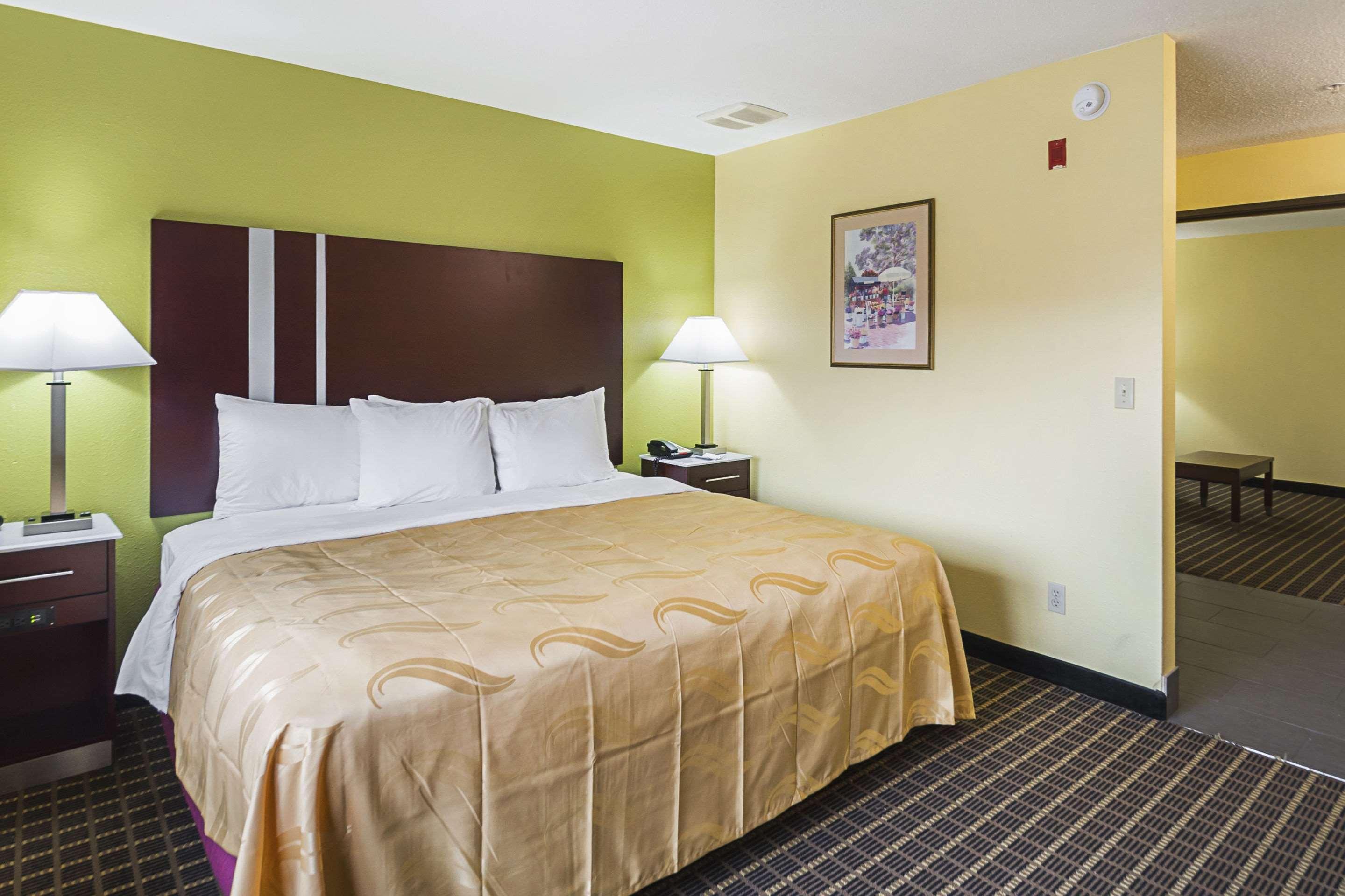Quality Inn & Suites Harrington - Milford Exterior photo