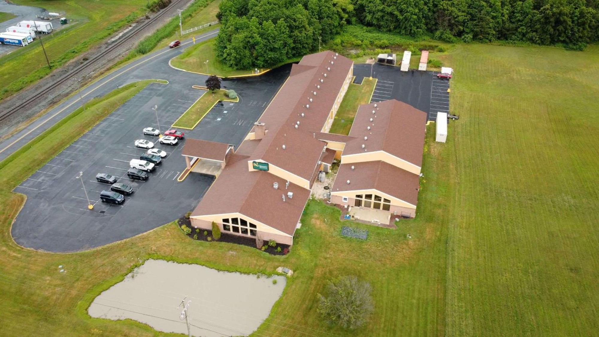 Quality Inn & Suites Harrington - Milford Exterior photo