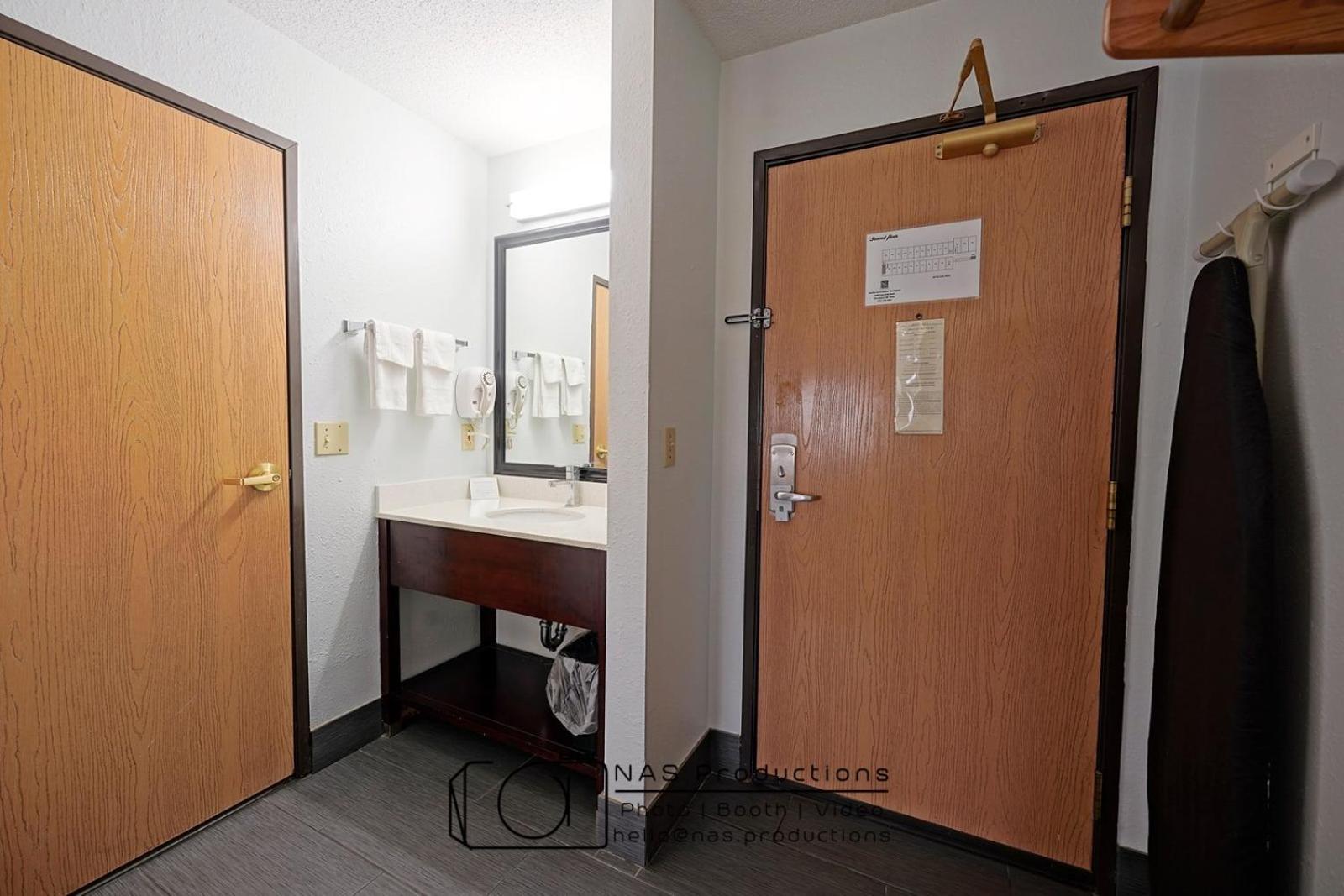 Quality Inn & Suites Harrington - Milford Exterior photo