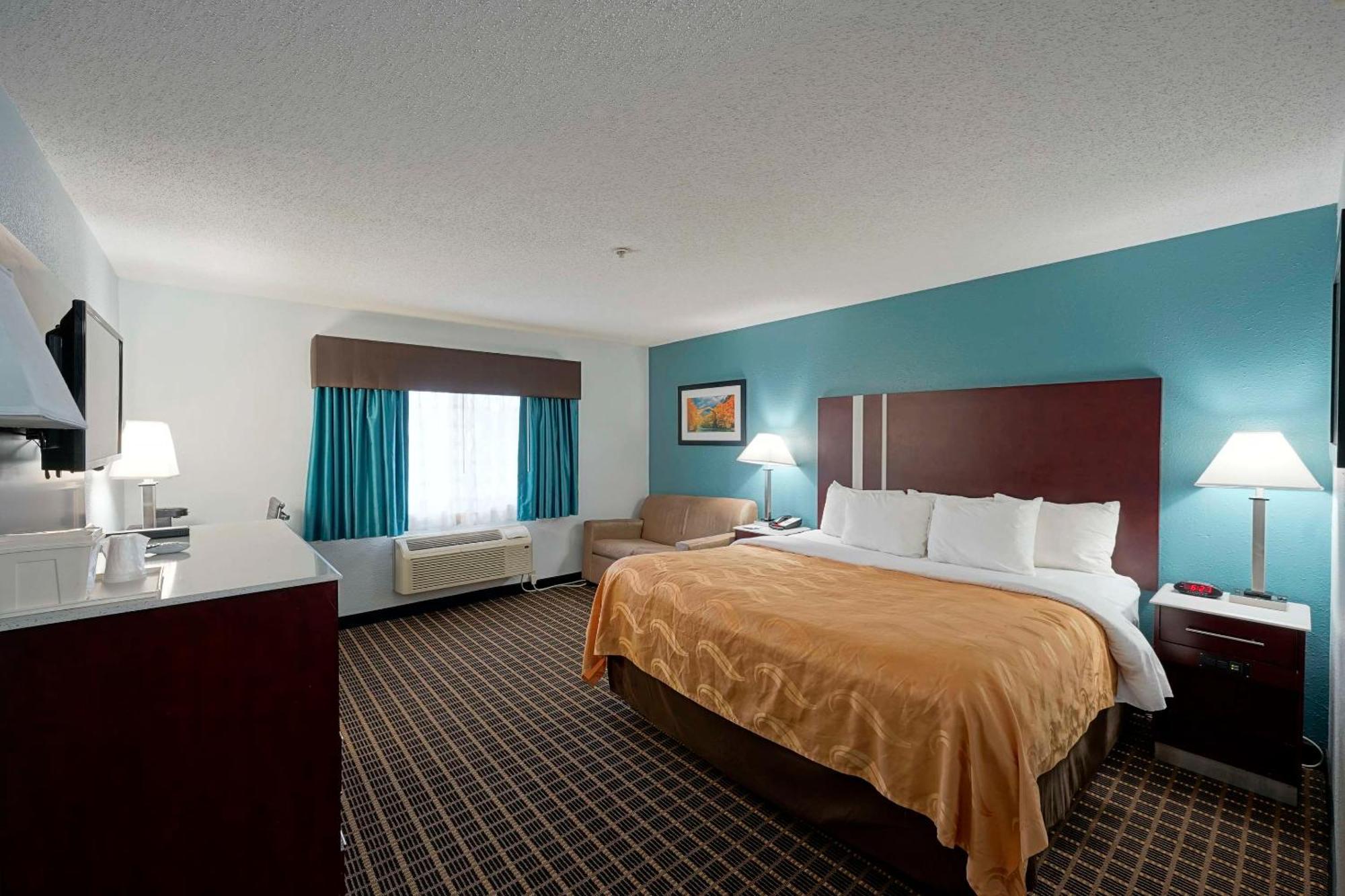 Quality Inn & Suites Harrington - Milford Exterior photo